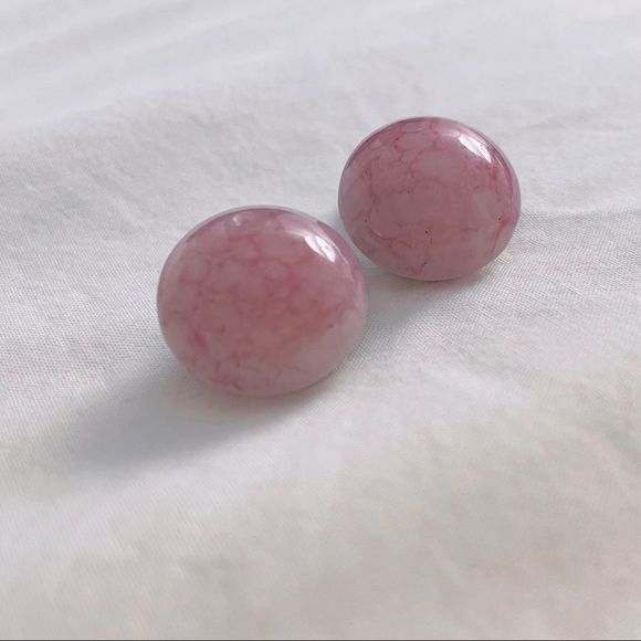 Vintage Pink Resin Clip-on Earrings 1960’s - Picture 1 of 5